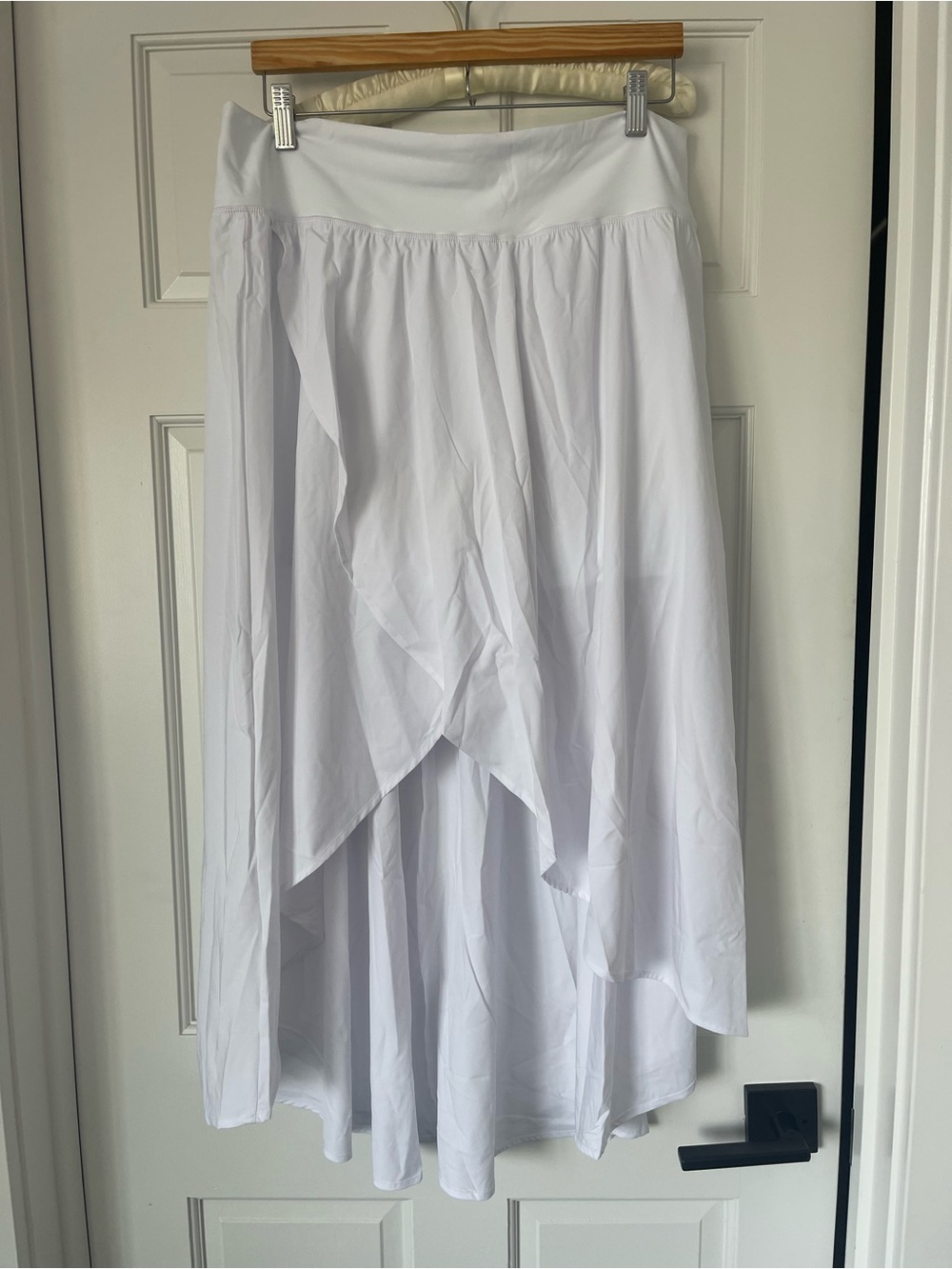 NWT Athletic Asymmetric Hi-Low Women’s Skirt w/shorts